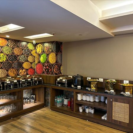 Hotel Oxmo Delhi Airport With Free Airport Transsfer نيودلهي المظهر الخارجي الصورة